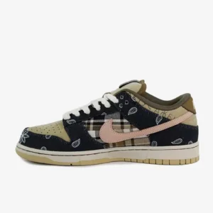 Nike SB Dunk x Travis Scott