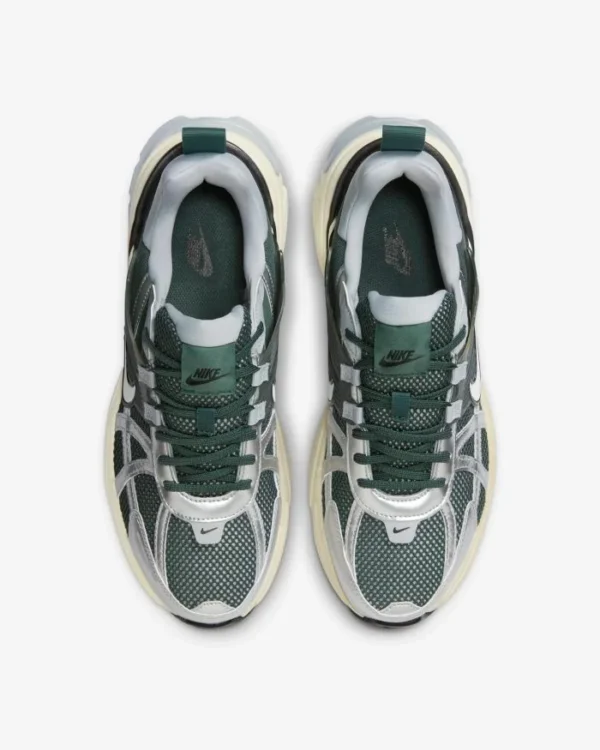 Nike V2K Run Vintage Green - Imagen 4