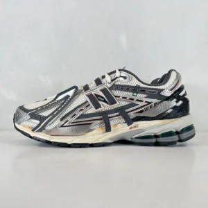 New Balance 1906R